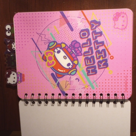 Hello Kitty Notebook 😺 - Picture 2 of 6